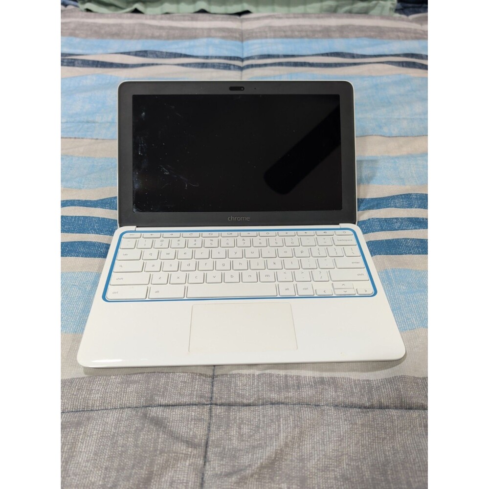 HP Chromebook 11 SMB0 US| Intel Celeron| 2GB RAM| 16 GB eMMC| No Power/Parts - Picture 5 of 5